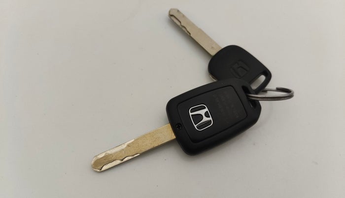 2018 Honda WR-V 1.2L I-VTEC VX MT, Petrol, Manual, 62,893 km, Key Close Up