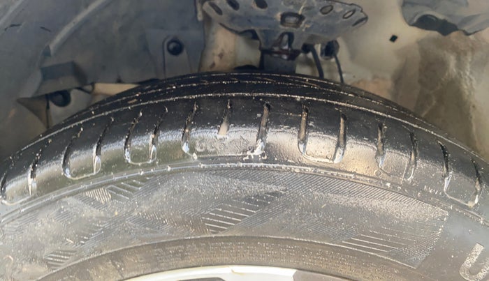 2017 Honda WR-V 1.5L I-DTEC VX MT, Diesel, Manual, 73,513 km, Left Front Tyre Tread