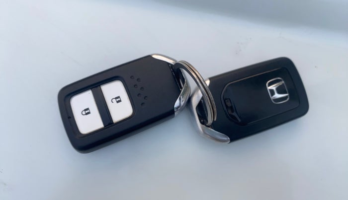 2017 Honda WR-V 1.5L I-DTEC VX MT, Diesel, Manual, 73,513 km, Key Close Up