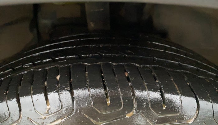 2024 Tata NEXON Fearless 1.2 Revotron 7DCA Dark Edition, Petrol, Automatic, 21,861 km, Right Front Tyre Tread