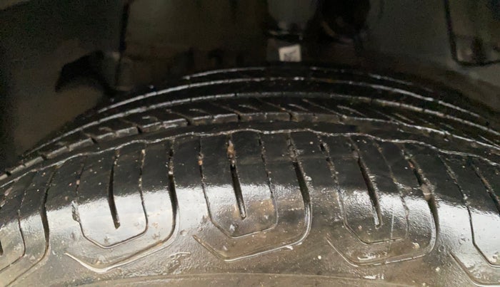 2024 Tata NEXON Fearless 1.2 Revotron 7DCA Dark Edition, Petrol, Automatic, 21,861 km, Right Rear Tyre Tread