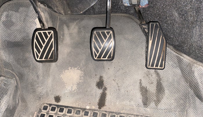 2018 Maruti Swift ZXI, Petrol, Manual, 69,486 km, Pedals