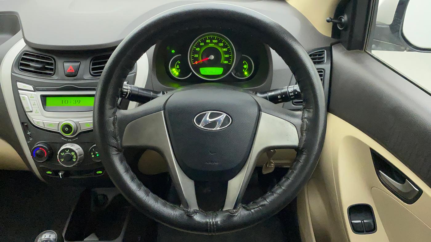 2018 Hyundai Eon SPORTZ, Petrol, Manual, 26,726 km, Steering Wheel Close Up