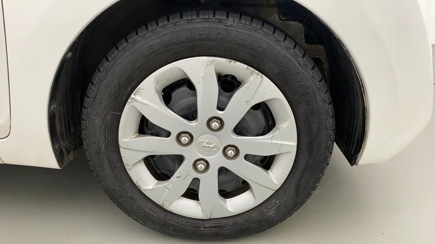 2018 Hyundai Eon SPORTZ, Petrol, Manual, 26,726 km, Right Front Wheel