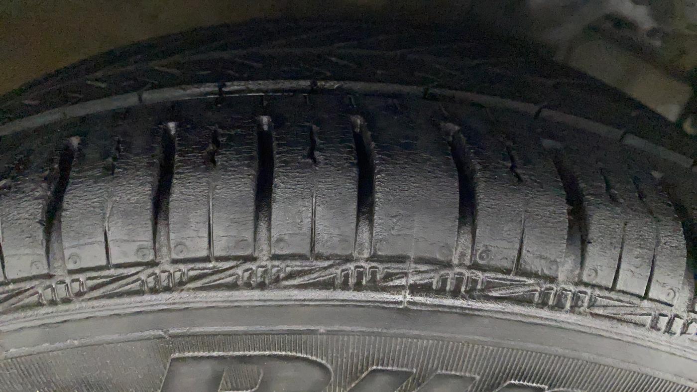 2018 Hyundai Eon SPORTZ, Petrol, Manual, 26,726 km, Right Rear Tyre Tread