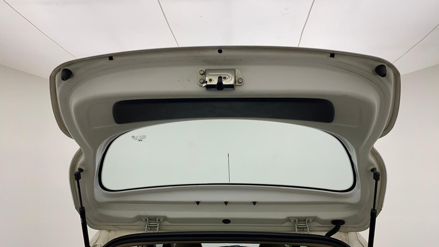 2018 Hyundai Eon SPORTZ, Petrol, Manual, 26,726 km, Boot Door Open