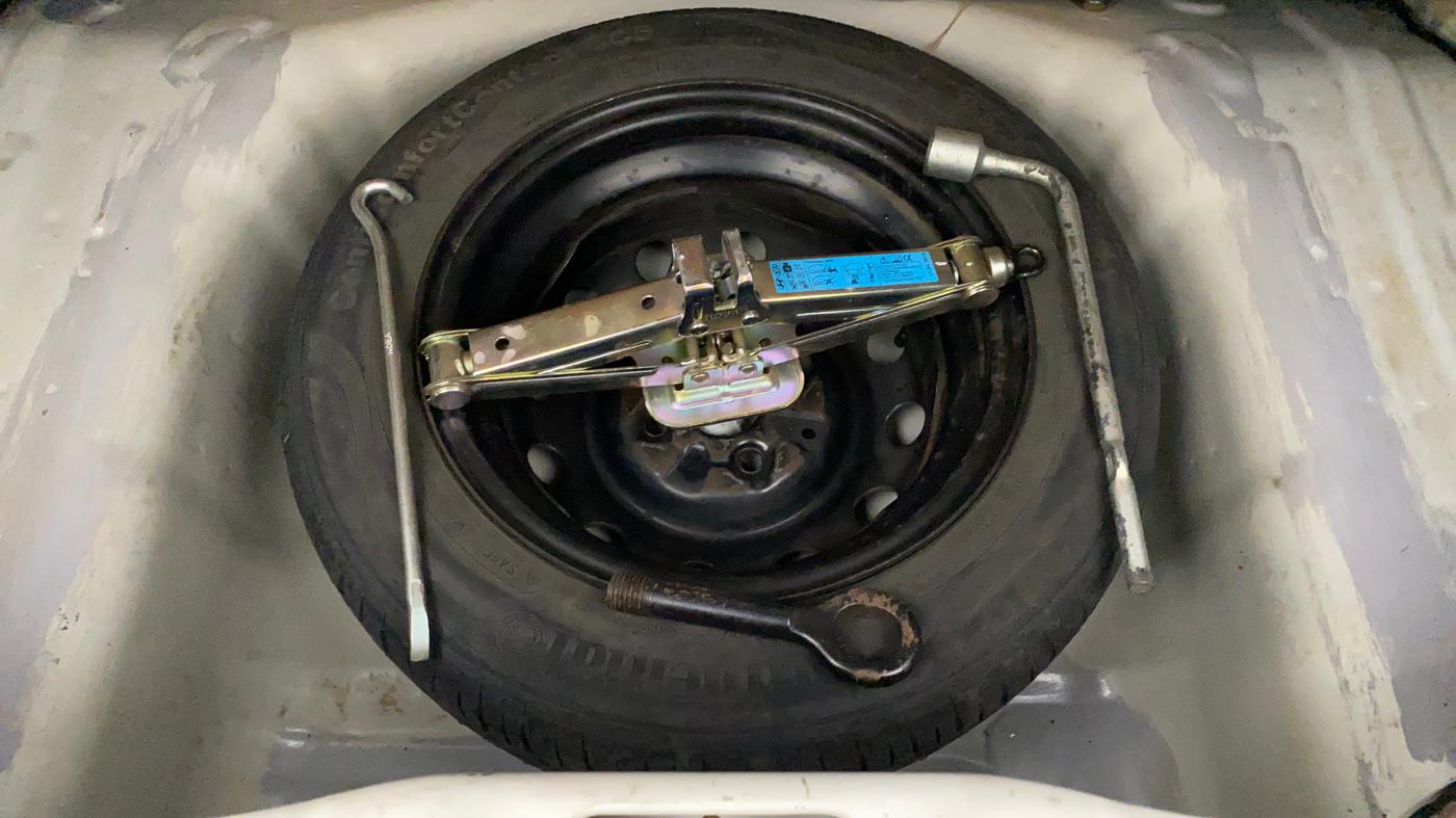 2018 Hyundai Eon SPORTZ, Petrol, Manual, 26,726 km, Spare Tyre