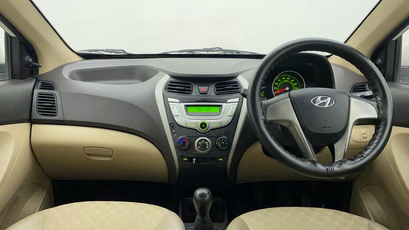 2018 Hyundai Eon SPORTZ, Petrol, Manual, 26,726 km, Dashboard