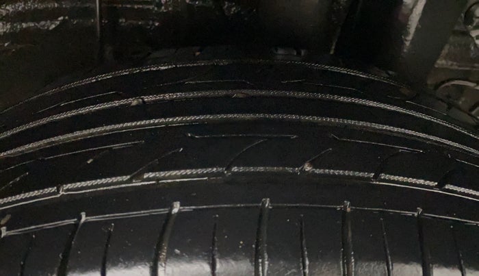 2015 Hyundai Elite i20 SPORTZ 1.2, Petrol, Manual, 71,476 km, Left Rear Tyre Tread