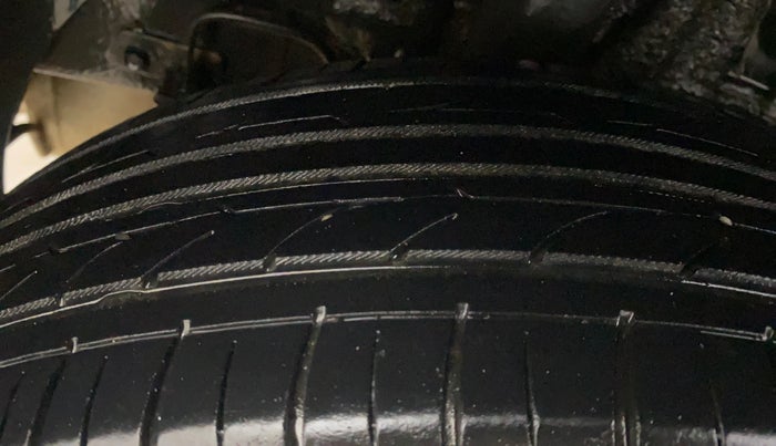 2015 Hyundai Elite i20 SPORTZ 1.2, Petrol, Manual, 71,476 km, Right Rear Tyre Tread