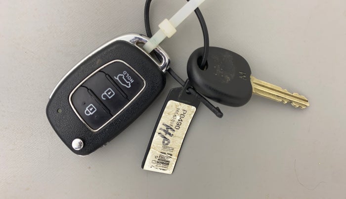 2015 Hyundai Elite i20 SPORTZ 1.2, Petrol, Manual, 71,476 km, Key Close Up