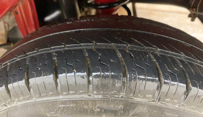 2016 Maruti Alto 800 LXI, Petrol, Manual, 51,218 km, Right Rear Tyre Tread