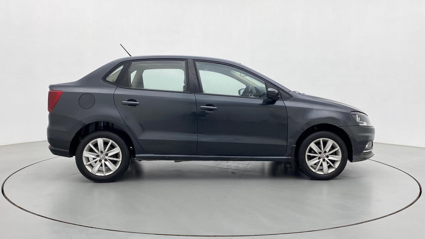2016 Volkswagen Ameo HIGHLINE1.5L, Diesel, Manual, 1,09,668 km, Right Side View