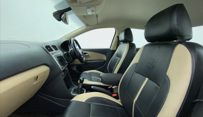 2016 Volkswagen Ameo HIGHLINE1.5L, Diesel, Manual, 1,09,668 km, Right Side Front Door Cabin