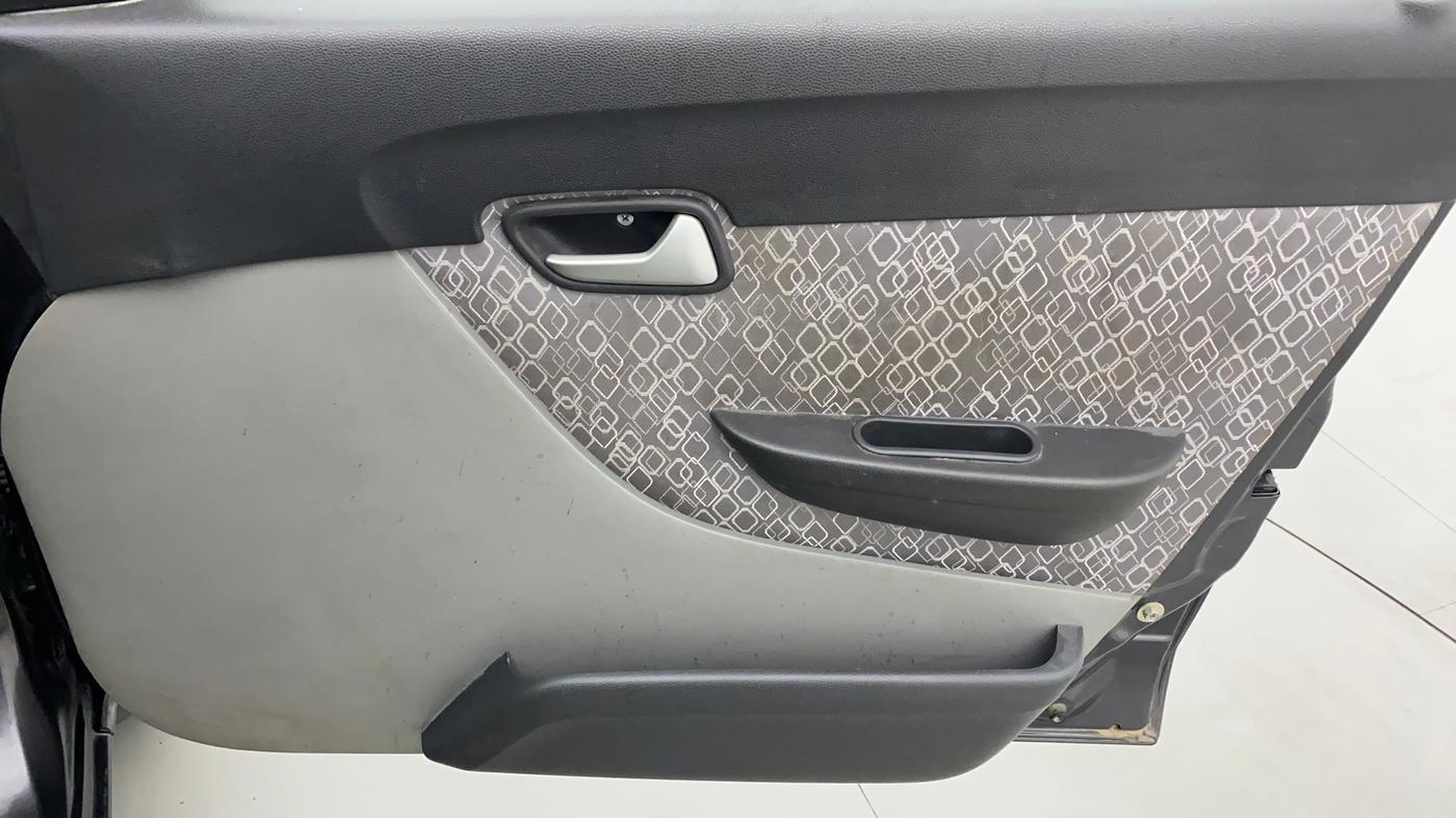 2019 Maruti Alto 800 LXI, Petrol, Manual, 11,323 km, Driver Side Door Panels Control