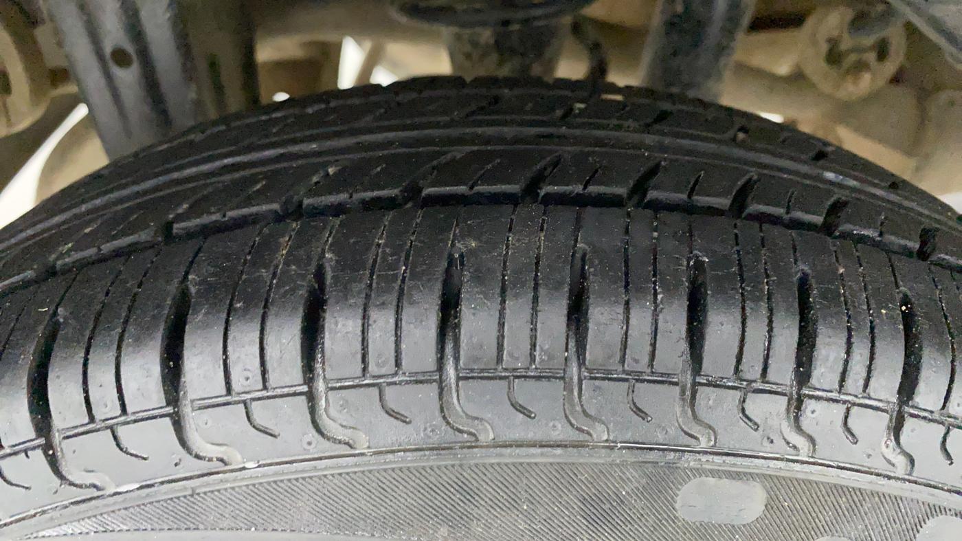 2019 Maruti Alto 800 LXI, Petrol, Manual, 11,323 km, Right Rear Tyre Tread