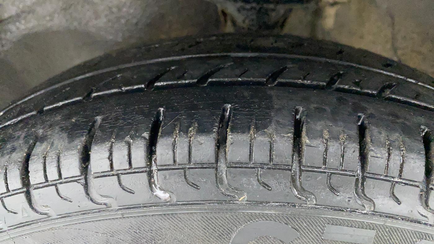 2019 Maruti Alto 800 LXI, Petrol, Manual, 11,323 km, Left Front Tyre Tread