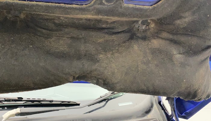 2015 Ford Ecosport TITANIUM 1.5L PETROL AT, Petrol, Automatic, 98,585 km, Bonnet (hood) - Insulation cover has minor damage