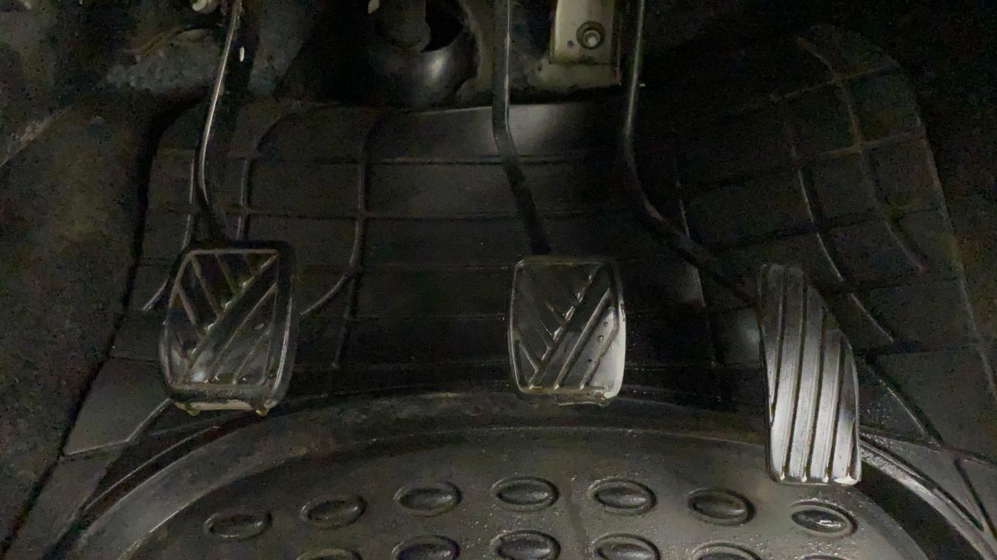 2017 Maruti Wagon R 1.0 LXI CNG, CNG, Manual, 1,17,691 km, Pedals