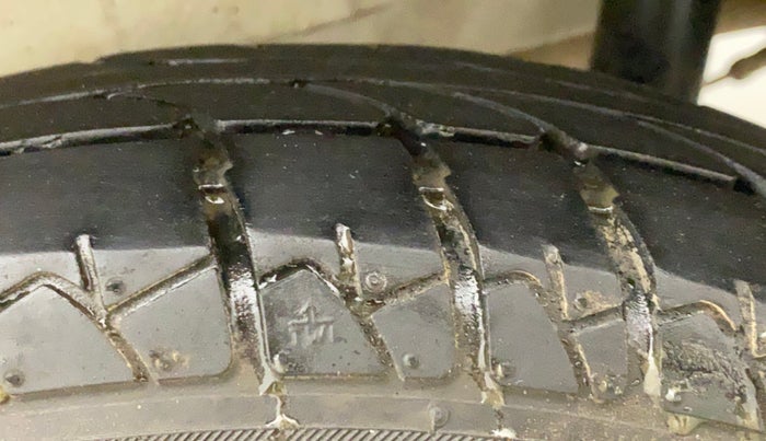 2017 Maruti Wagon R 1.0 LXI CNG, CNG, Manual, 1,17,691 km, Left Rear Tyre Tread