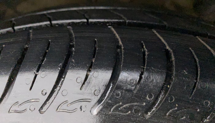 2021 Maruti Baleno DELTA CVT PETROL 1.2, Petrol, Automatic, 28,273 km, Left Front Tyre Tread