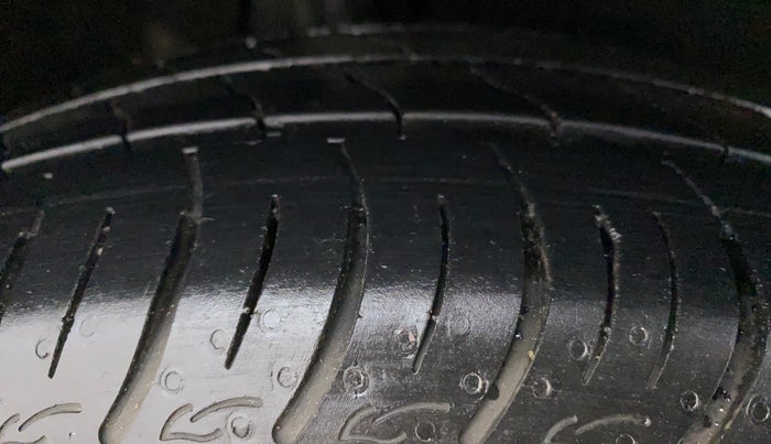 2021 Maruti Baleno DELTA CVT PETROL 1.2, Petrol, Automatic, 28,273 km, Right Rear Tyre Tread