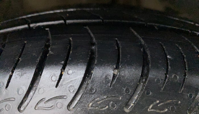 2021 Maruti Baleno DELTA CVT PETROL 1.2, Petrol, Automatic, 28,273 km, Right Front Tyre Tread