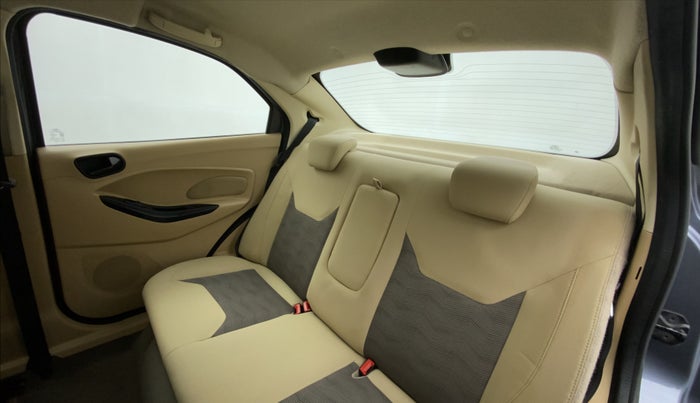 2017 Ford Figo Aspire 1.5 TITANIUM DIESEL, Diesel, Manual, 1,00,827 km, Right Side Door Cabin View