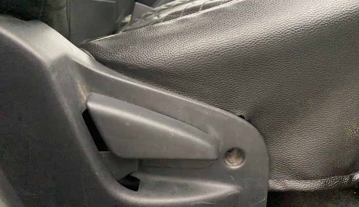 2020 Datsun Go Plus T(O), Petrol, Manual, 76,762 km, Driver Side Adjustment Panel