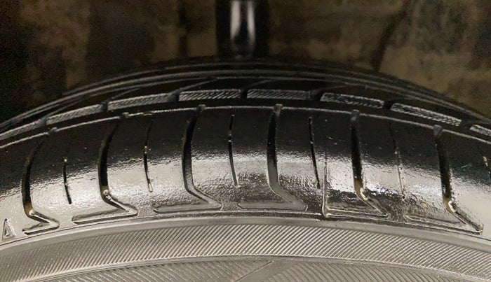 2020 Datsun Go Plus T(O), Petrol, Manual, 76,762 km, Right Front Tyre Tread