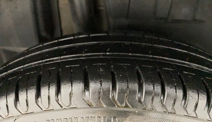 2020 Maruti Dzire VXI, Petrol, Manual, 49,295 km, Right Rear Tyre Tread
