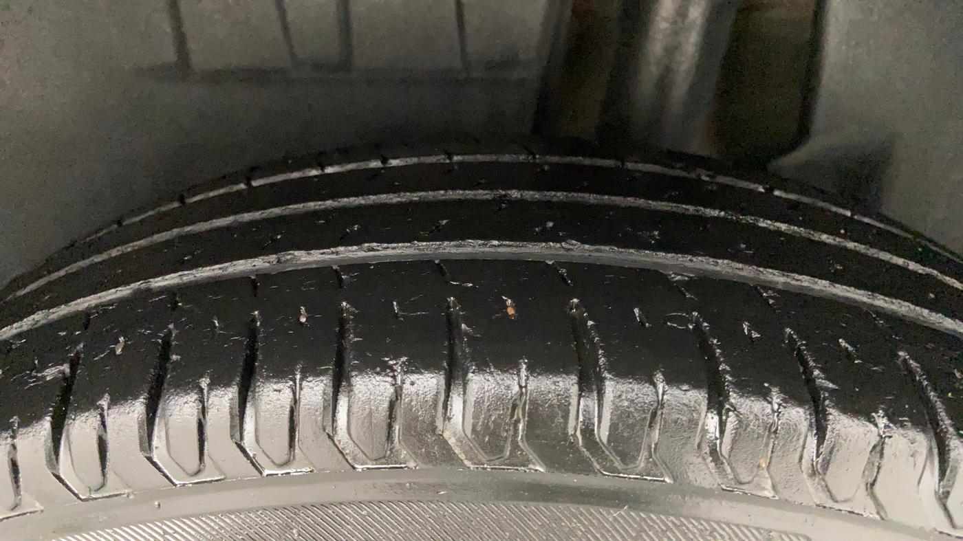 2020 Maruti Dzire VXI, Petrol, Manual, 49,295 km, Left Rear Tyre Tread