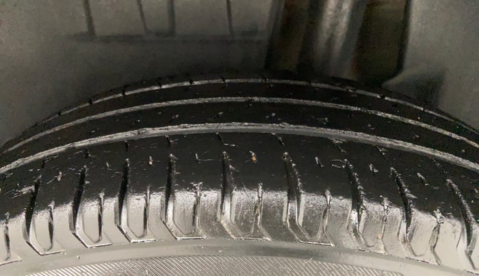 2020 Maruti Dzire VXI, Petrol, Manual, 49,295 km, Left Rear Tyre Tread