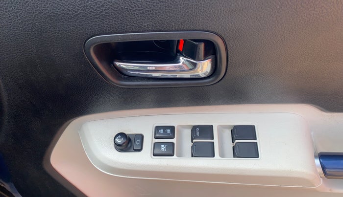 2020 Maruti IGNIS ZETA 1.2 AMT, Petrol, Automatic, 57,618 km, Driver Side Door Panels Control