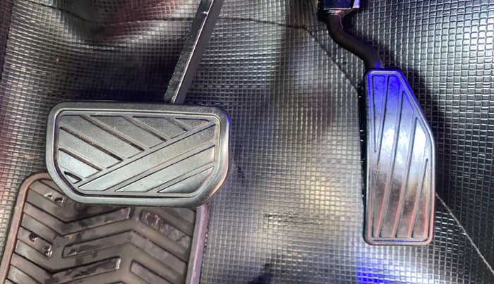 2020 Maruti IGNIS ZETA 1.2 AMT, Petrol, Automatic, 57,618 km, Pedals