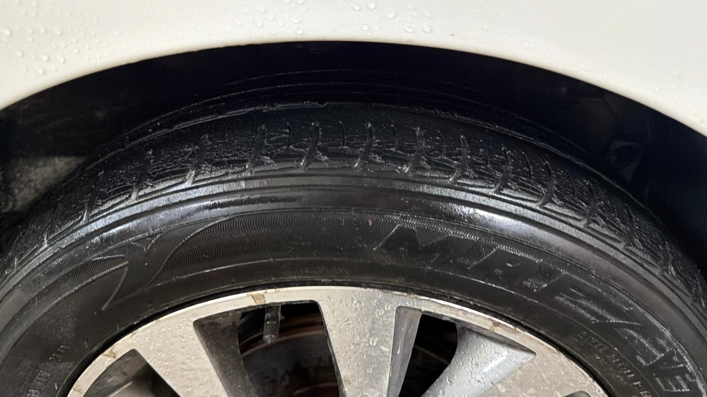 2015 Hyundai Verna FLUIDIC 1.6 VTVT S O AT, Petrol, Automatic, 94,466 km, Right Front Tyre Tread