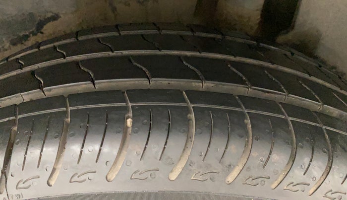2019 Maruti Swift ZXI PLUS, Petrol, Manual, 52,467 km, Left Rear Tyre Tread