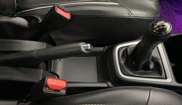 2019 Maruti Swift ZXI PLUS, Petrol, Manual, 52,467 km, Gear Lever