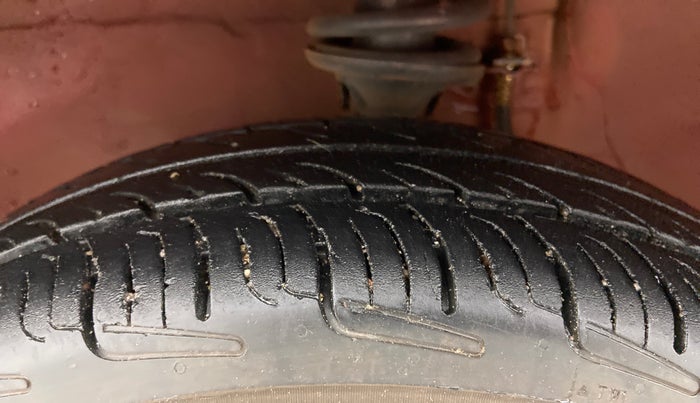 2017 Maruti Alto 800 LXI, Petrol, Manual, 88,837 km, Left Front Tyre Tread