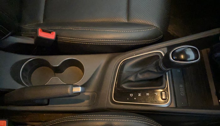 2019 Hyundai Verna 1.6 VTVT SX + AT, Petrol, Automatic, 40,204 km, Gear Lever