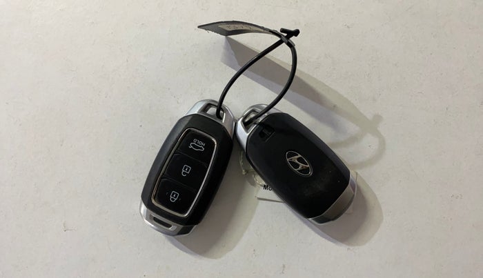 2019 Hyundai Verna 1.6 VTVT SX + AT, Petrol, Automatic, 40,204 km, Key Close Up