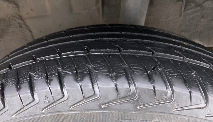 2018 Renault Kwid CLIMBER 1.0, Petrol, Manual, 50,226 km, Left Rear Tyre Tread
