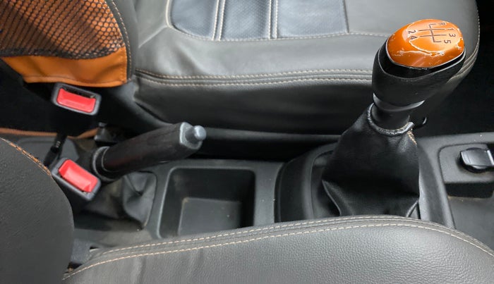 2018 Renault Kwid CLIMBER 1.0, Petrol, Manual, 50,226 km, Gear Lever