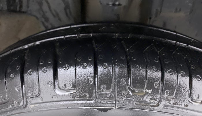 2018 Renault Kwid CLIMBER 1.0, Petrol, Manual, 50,226 km, Right Front Tyre Tread