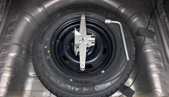 2018 Renault Kwid CLIMBER 1.0, Petrol, Manual, 50,226 km, Spare Tyre