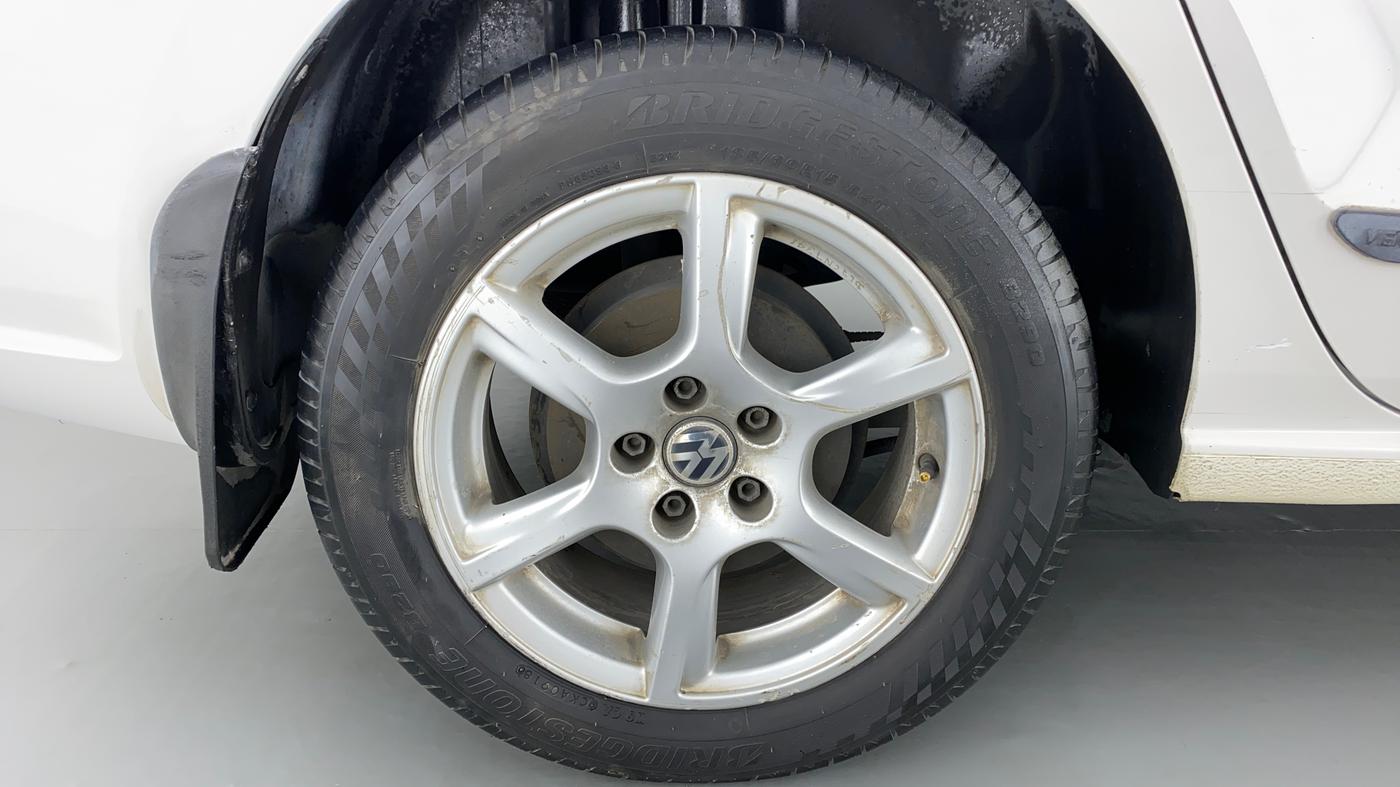 2013 Volkswagen Vento HIGHLINE DIESEL, Diesel, Manual, 75,680 km, Right Rear Wheel
