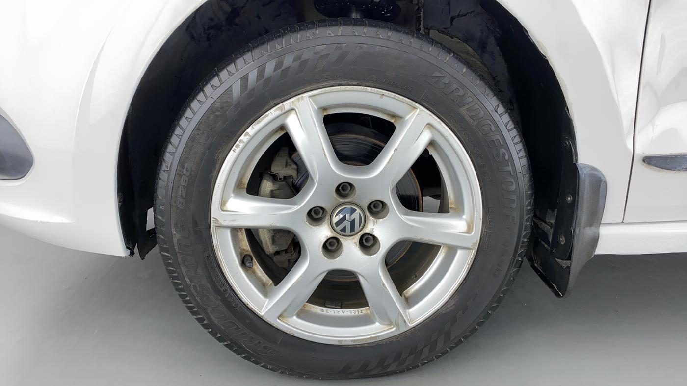 2013 Volkswagen Vento HIGHLINE DIESEL, Diesel, Manual, 75,680 km, Left Front Wheel