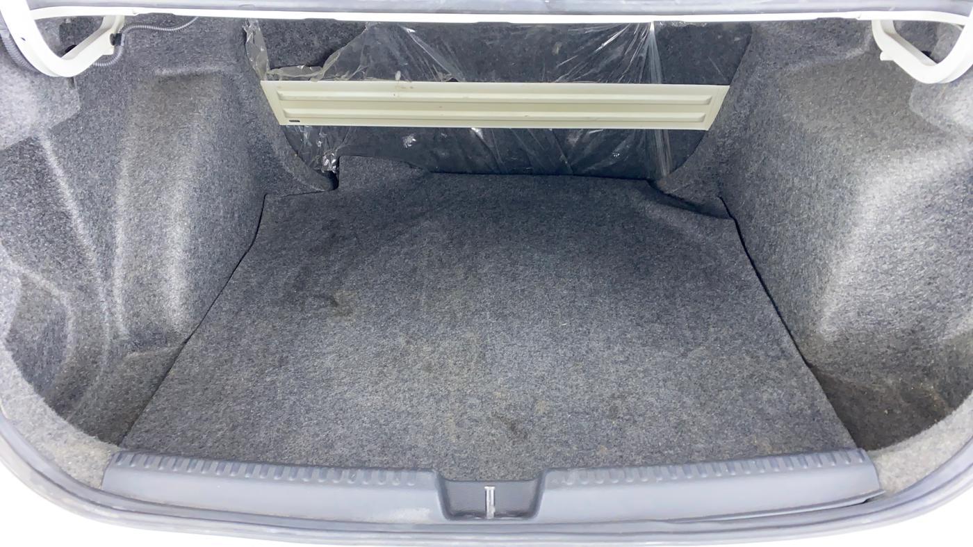 2013 Volkswagen Vento HIGHLINE DIESEL, Diesel, Manual, 75,680 km, Boot Inside