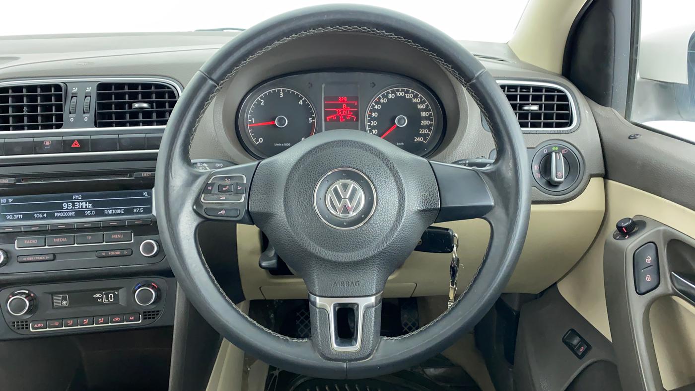 2013 Volkswagen Vento HIGHLINE DIESEL, Diesel, Manual, 75,680 km, Steering Wheel Close Up
