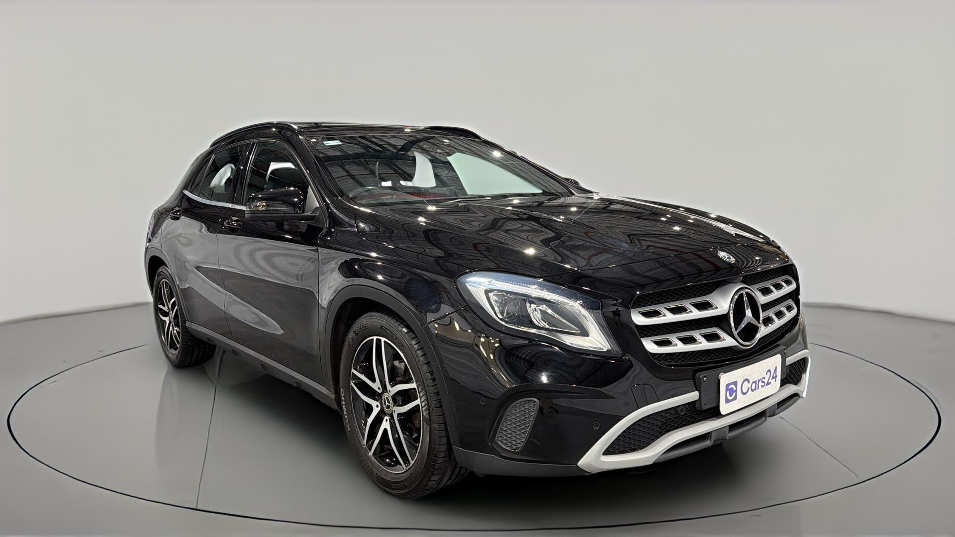 Mercedes-benz GLA image